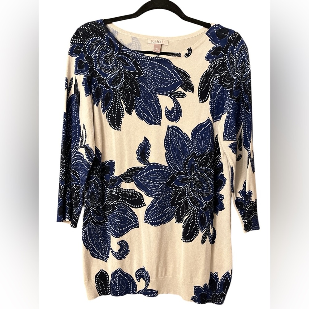 Roz & Ali Cream Blue Floral 3/4 Sleeve Sweater